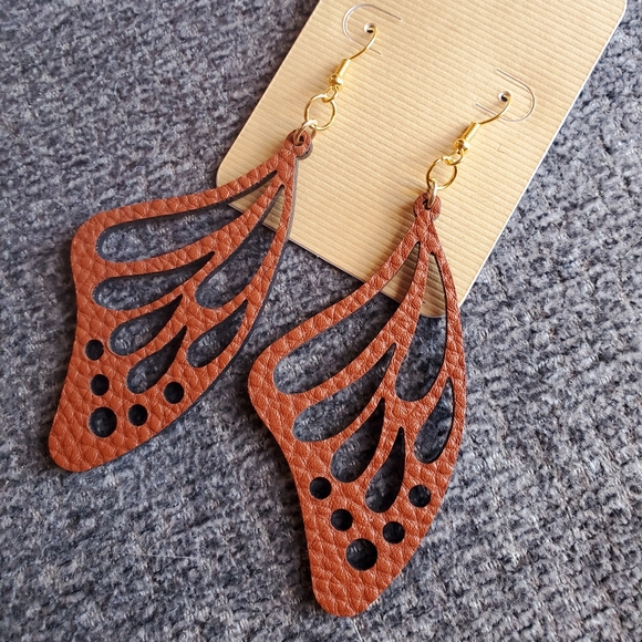 Earrings - Picture 2 of 2